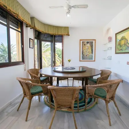 Rural With Private Pool Villa *